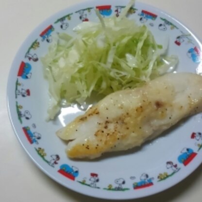 ＼(^o^)／とっても美味しく出来ましたぁ～(*^^*)♪定番の煮魚じゃなくて、ムニエルとは⁉さすがっ♪(*´∀｀)ご馳走様でしたぁ～(*^▽^)/★*☆♪